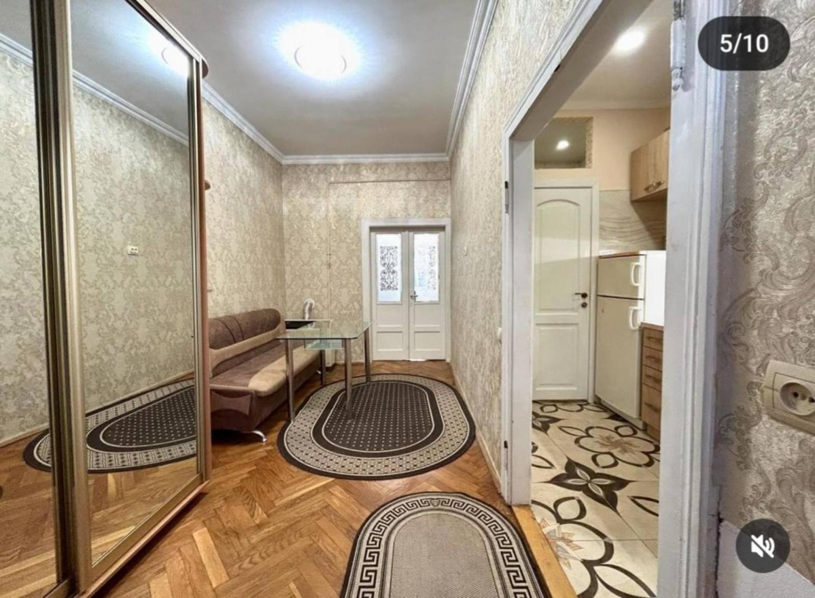 Центр, Біля Медичного Університету, Вулиця Личаківська Lviv Luaran gambar